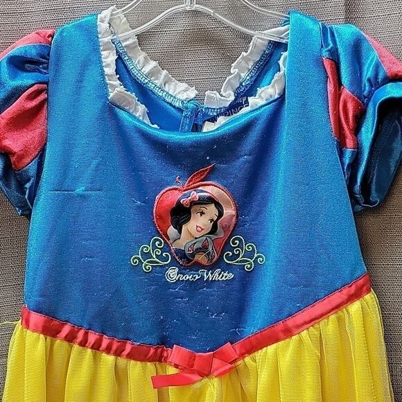 Disney Snow White Costume Gown Princess Dress Up Girl's Size 6/6x + Accessories - Picture 2 of 9